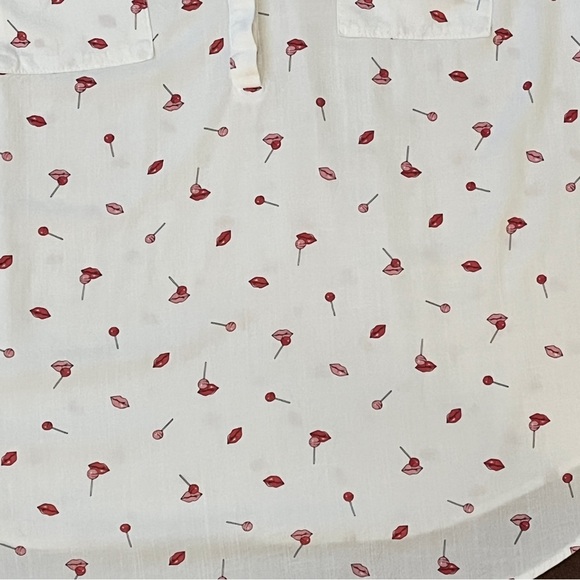 Torrid Harper Tab Sleeve Novelty Lips & Lollipops Pullover Top Women’s 3 - Picture 13 of 13